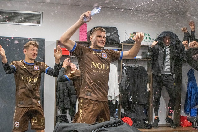 人能抗住比 人能抗住比